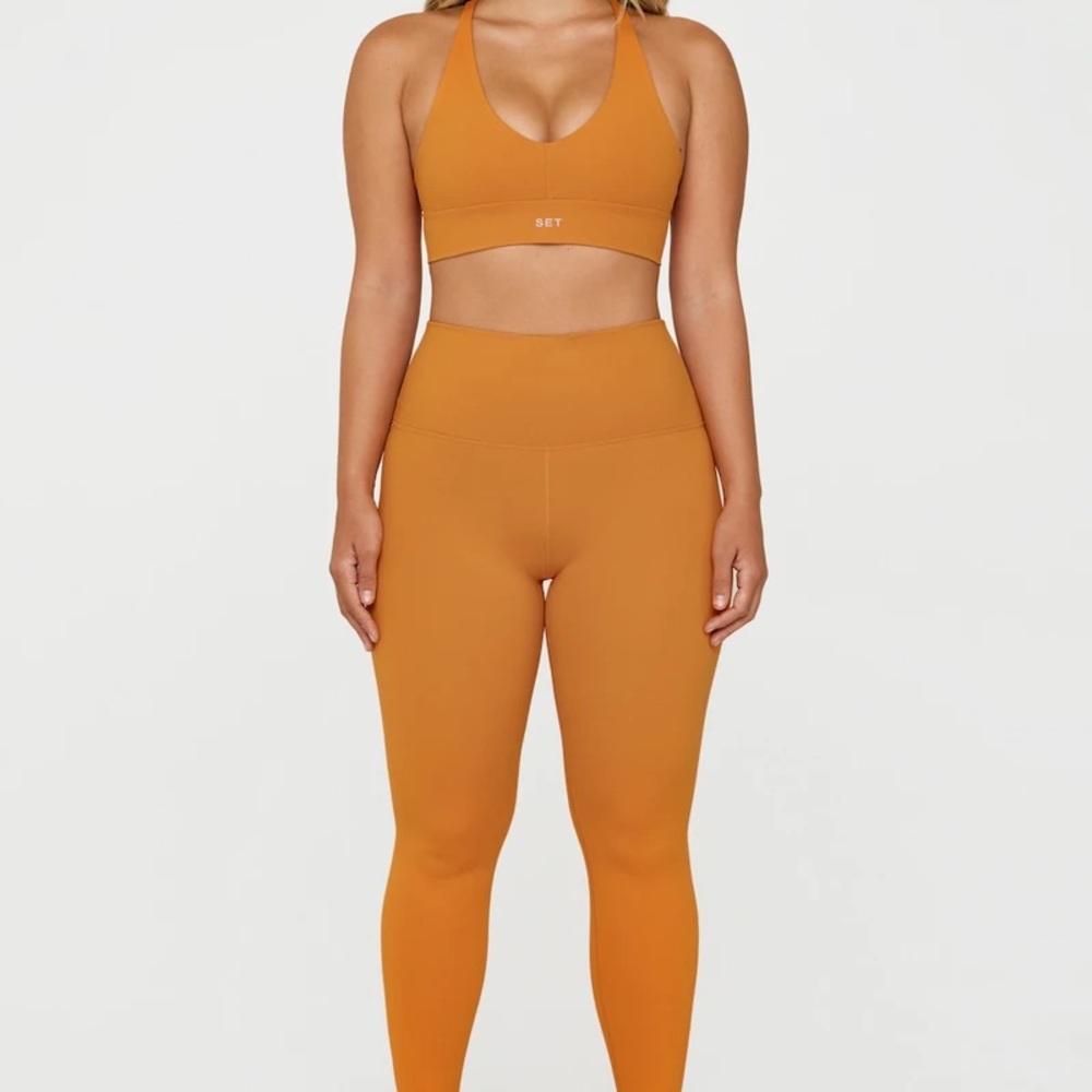 NWT Set Active LUXFORM set